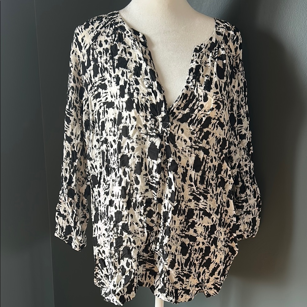 Chico's Black and White Abstract Blouse